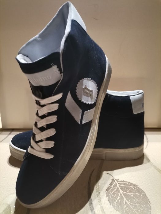 Продавам спортни обувки John Galliano