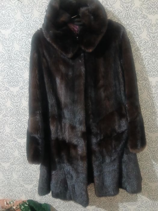 Продам норковую шубу