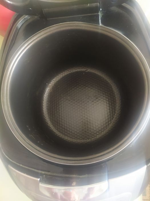 Мультиварка Redmond, в отличном состоянии, самовывоз