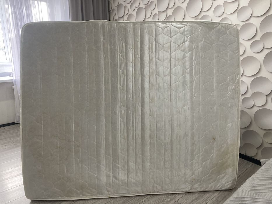 Продам матрас 10.000