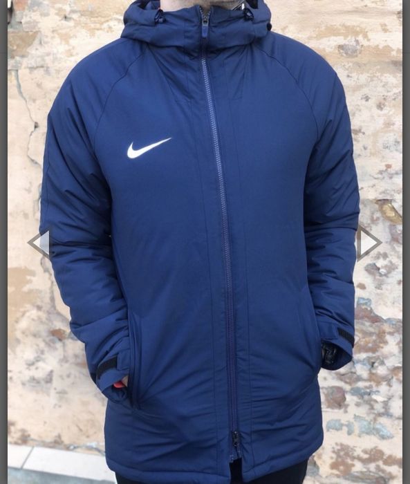 Продам куртку nike