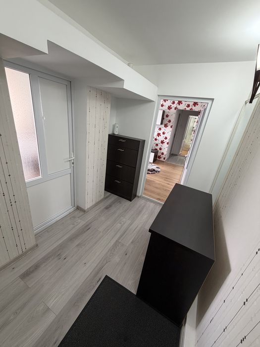 se vinde apartament etaj4/4,complet mobilat si utilat