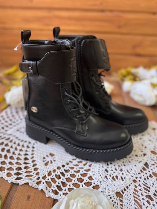 Нови боти Liu Jo, колекция Love, 39 номер