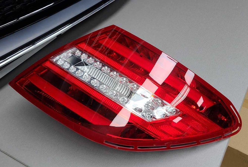 w204 АМГ волан, LED капаци за огледала, LED стопове
