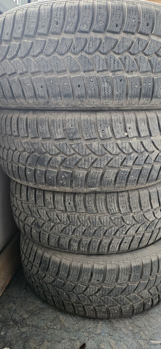Зимнии шины б/у 255/55 R17