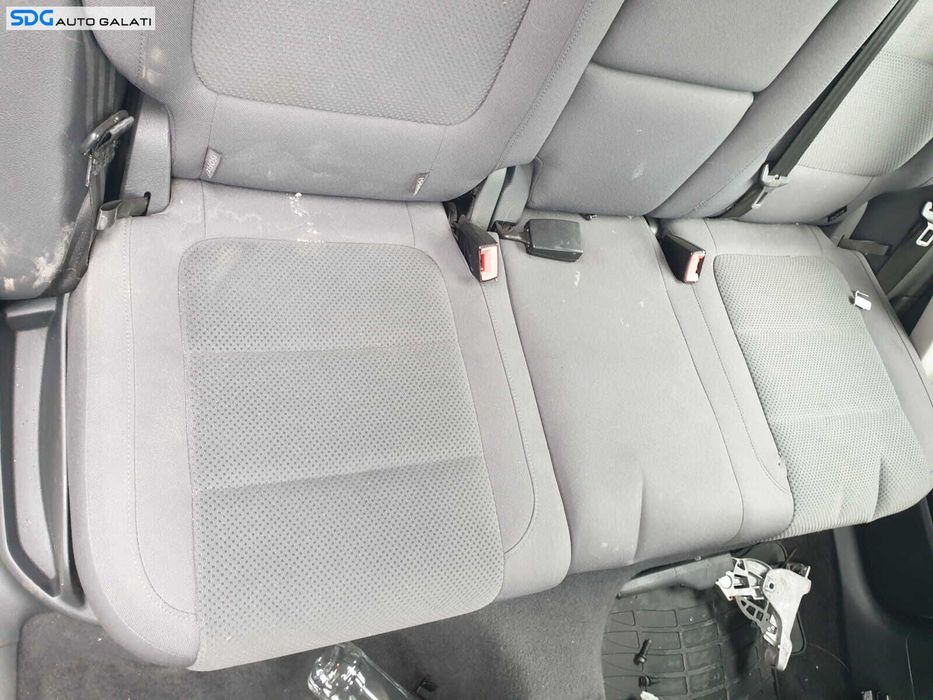Bancheta Spate Sezut cu Spatar Textil Fara Incalzire Volkswagen Golf 5 Plus 2004 - 2008 [C1193]
