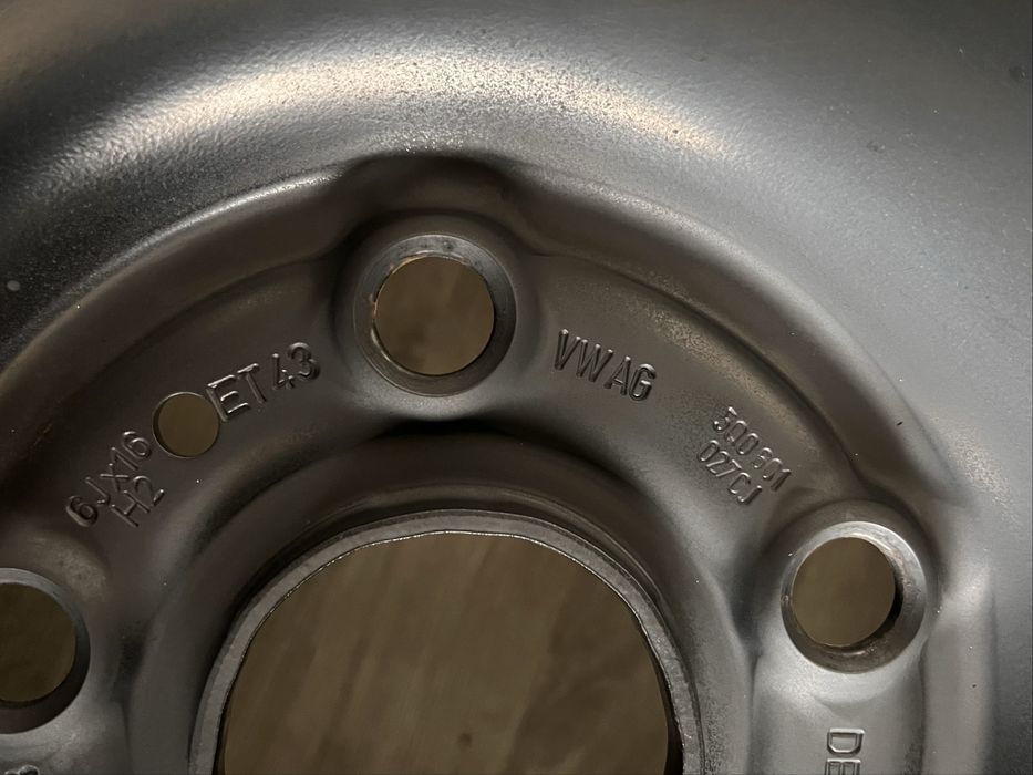 Оригинални джанти 16 цола 5х112 за Фолксваген Т-Рок с гуми 205/60/16