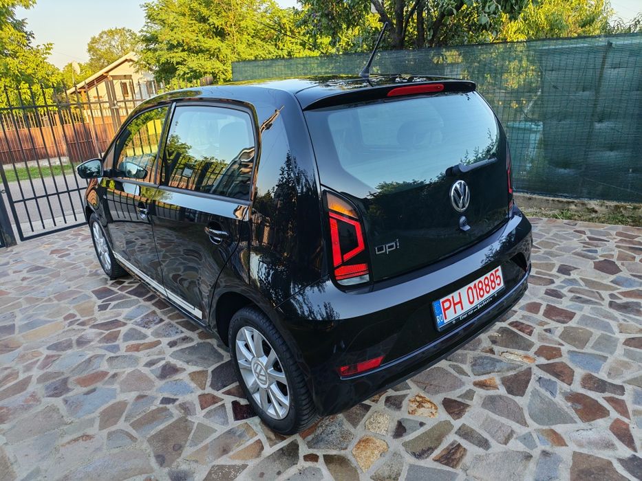 VW UP! Club facelift , an 2017, benzina, garantie