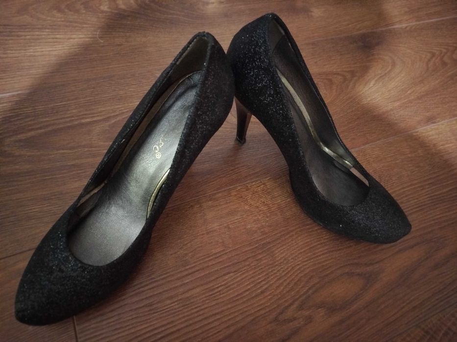 Дамски обувки елегантни черни брокат 40ти номер висок ток