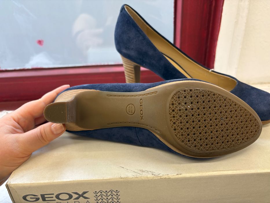 Замшевые туфли Geox