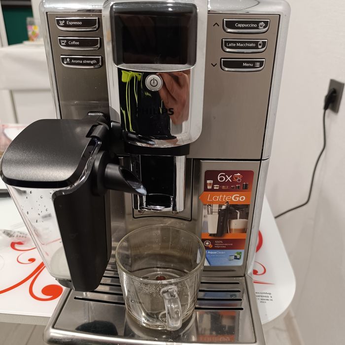 Продам кофемашину Philips