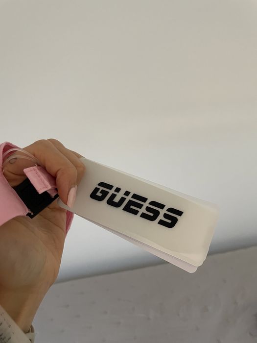 Розова Шапка Guess