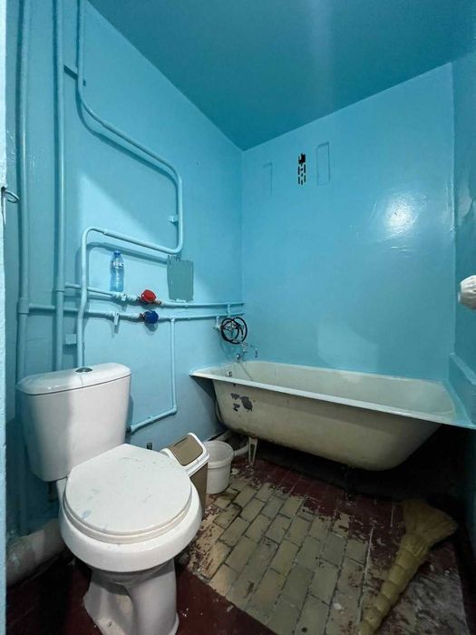 Киргили 16-мактаб якинида 4/2 этаж 1хона уй ижарага берилади