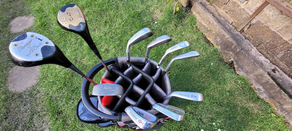 Set de Golf - Stare foarte bună!