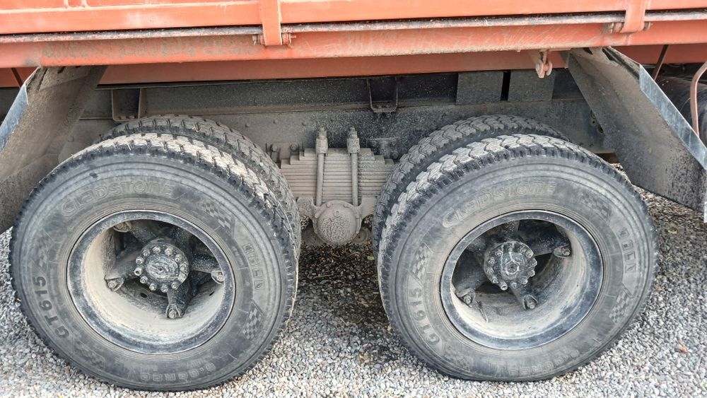 Камаз      55102