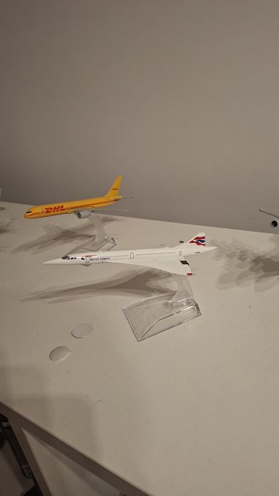 Продавам модели на самолети