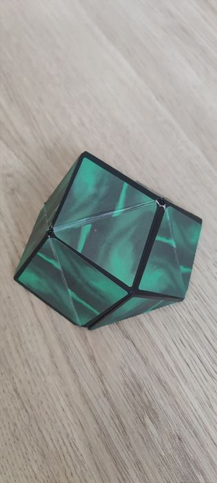 Головоломка зелёная