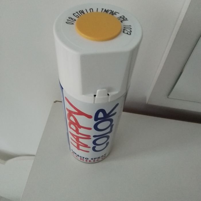 Акрилен спрей - ярък емайллак