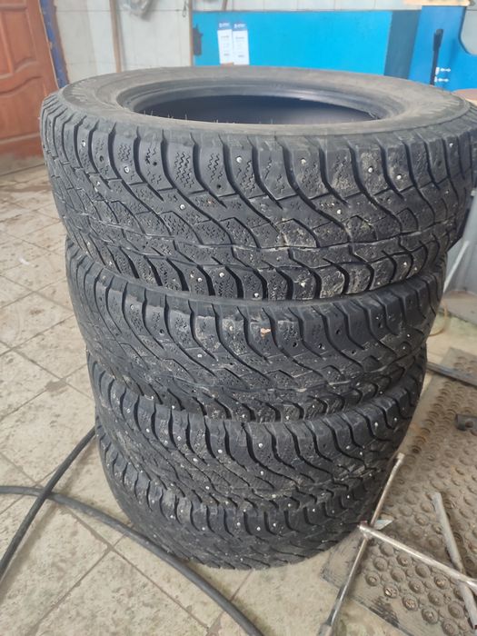Продам шины 215/65R16