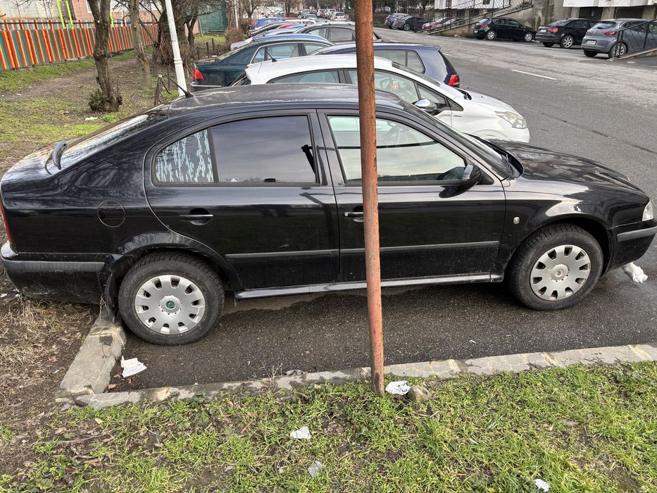 Vand Skoda Octavia Tour 2008 1.6 benzina