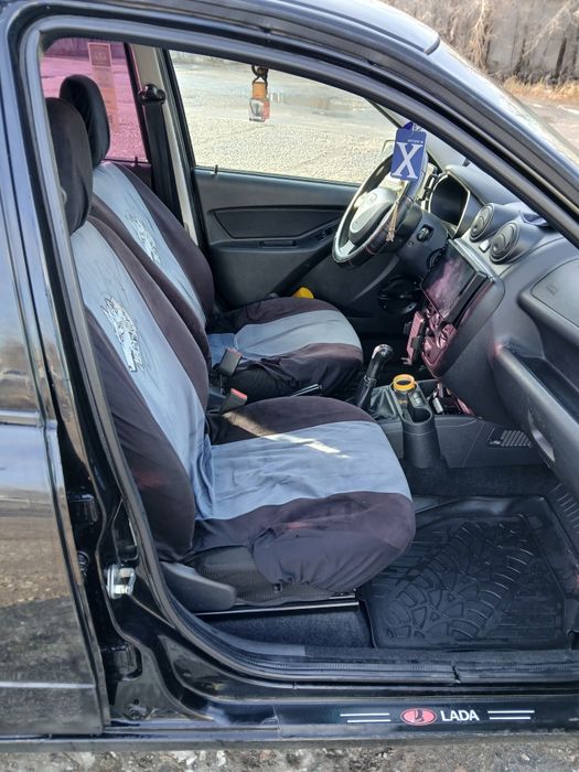 Продам хорошую машину гранту 2012г.