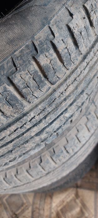 Шины отличные R17