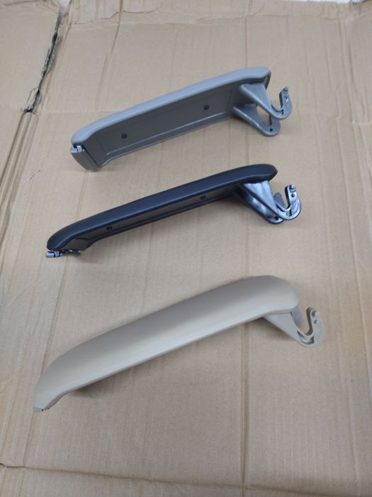 Подлокотник на Ауди а6с5