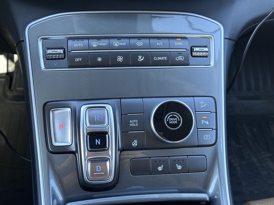 Santa Fe 2023г дилерский на гарантии!