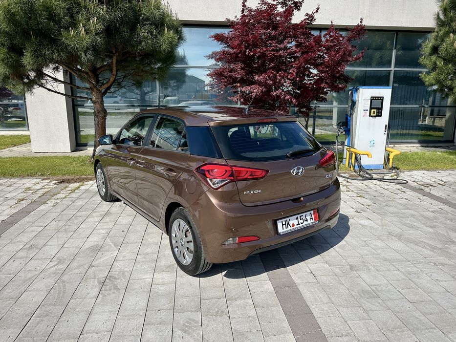 Hyundai I20  Premium Edition  2017 Euro6