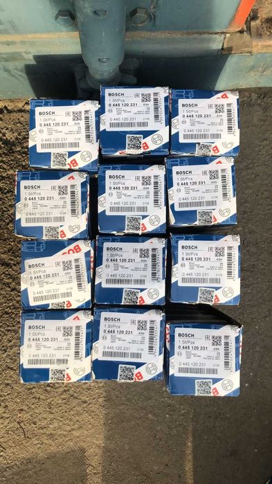 Форсунка Komatsu PC300-8