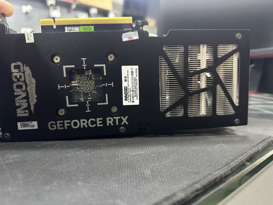 INNO3D RTX 4060 8gb  Holati zor