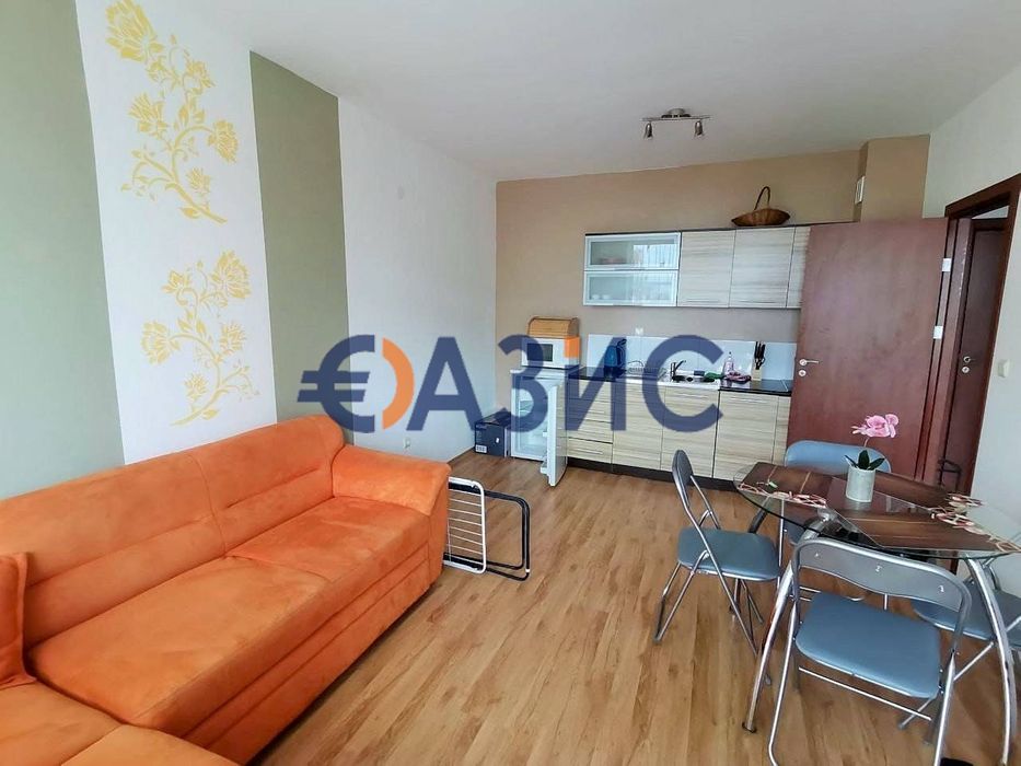 Продава се Двустаен апартамент в Свети Влас - 58 кв.м за 1319 €/кв.м - Снимка #2
