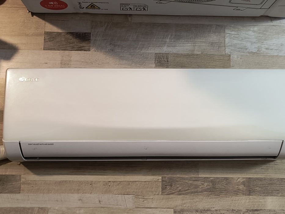 Aer Conditionat GREE VIOLA GWH12RA- 12000 BTU Inverter