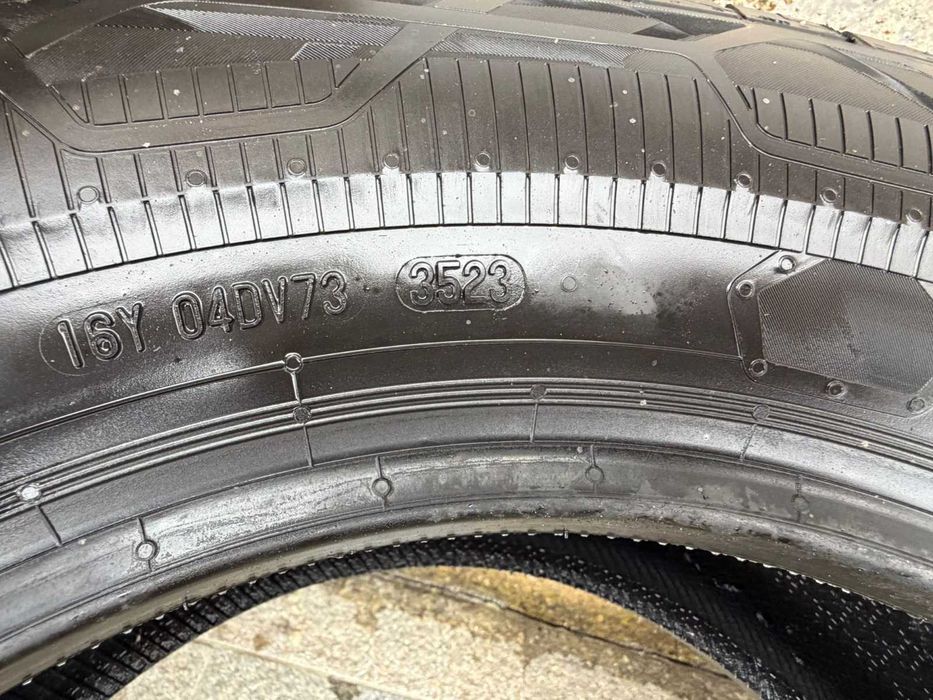 Гуми 235/65R16 Continental