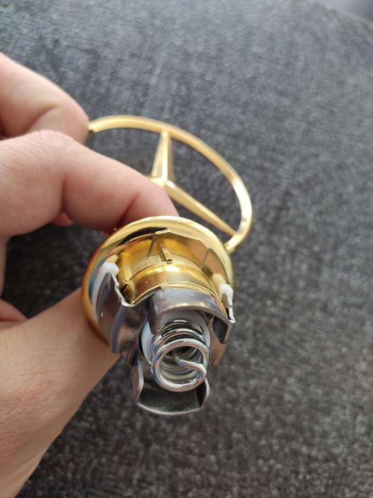 Sigla / Emblema Metalica GOLD pentru Capota Mercedes-Benz