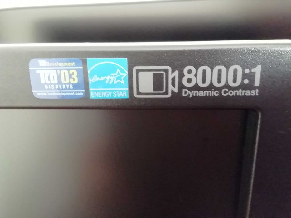 Монитор Samsung 19" SyncMaster 943n