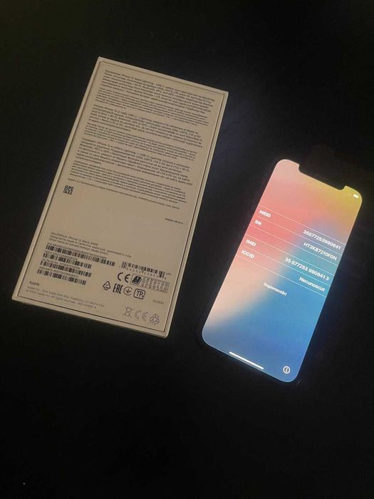 iPhone 12, Apple IMPECABIL, la cutie, liber rețea exact ce se caută