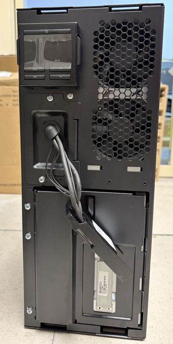 Новый ИБП ibp apc smx3000hv smart lcd 3000 v/2