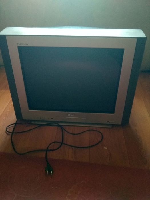 ILG TELEVIZORi kompekt Hamma narsasi bilan