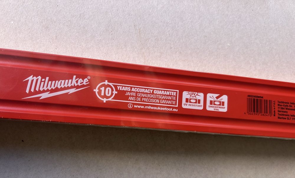 Продавам комплект инструменти и консумативи Milwaukee – нови