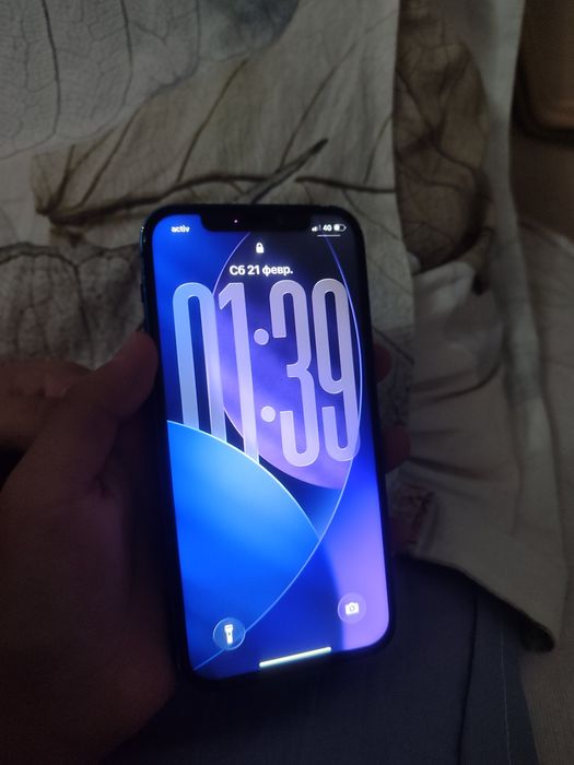 Айфон 12  синий цвет