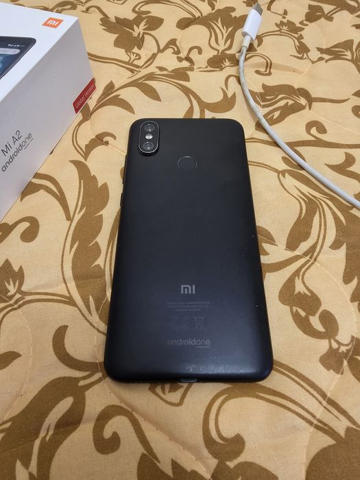 Xiaomi MI A2 Телефон