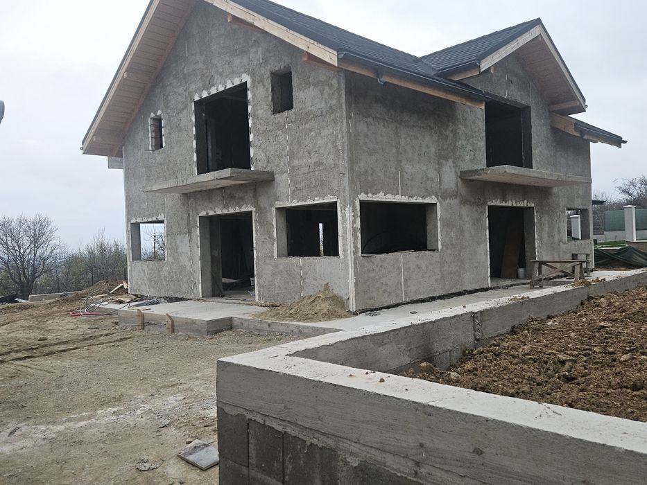 Constructii case