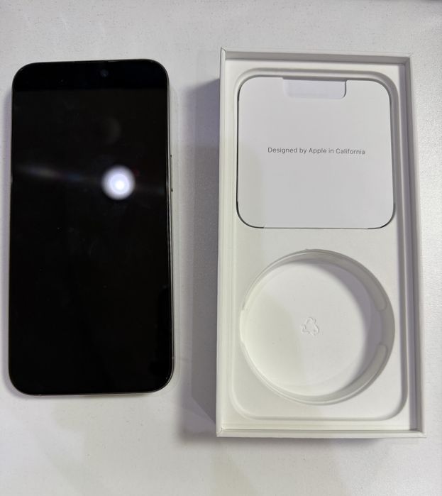 Iphone 15 Pro Max 256 GB. Состояние идеал! Ёмкость аккумалятора 85%.