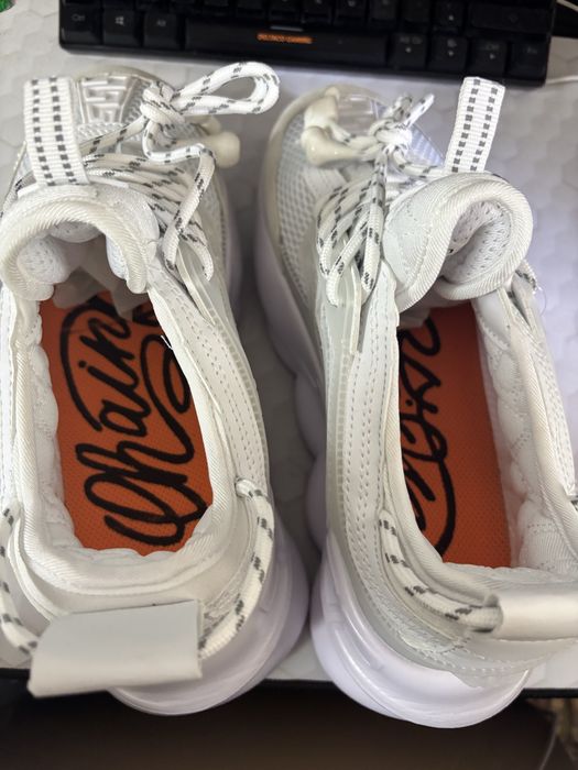 versache chain reaction