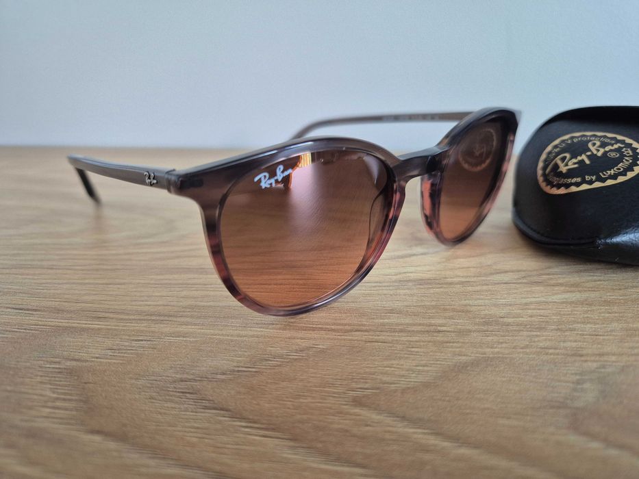 Нови Слънчеви очила RayBan-оригинални със сертификат