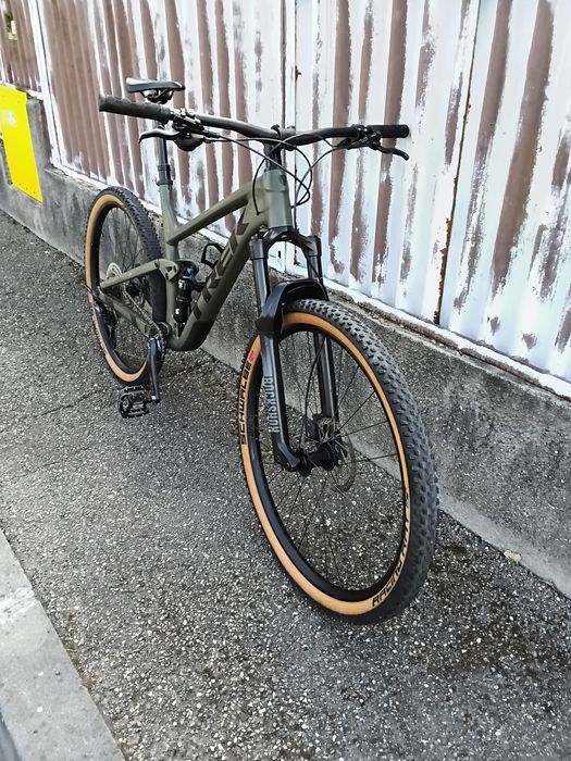 Bicicleta trek ful suspension