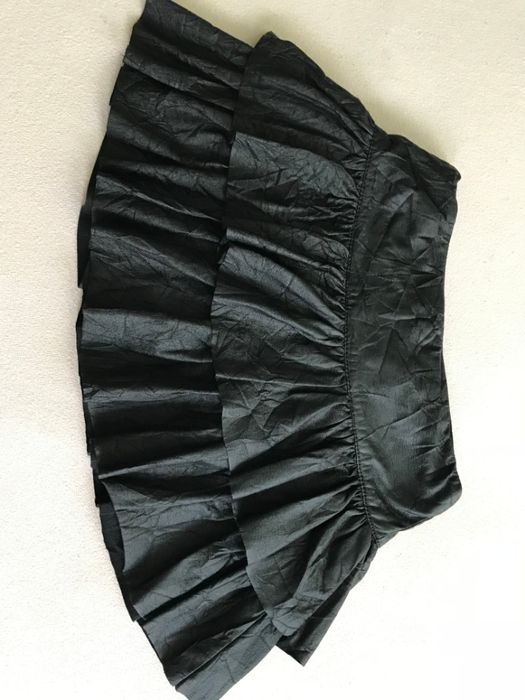 Пола от еко кожа на ZARA