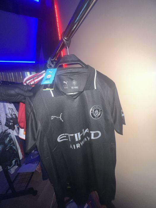 Футболни тениски