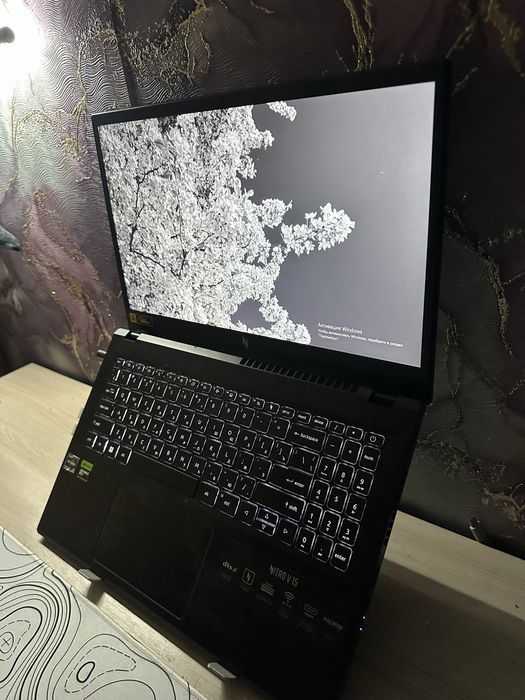 Продам игровой ноутбук Acer nitro v15